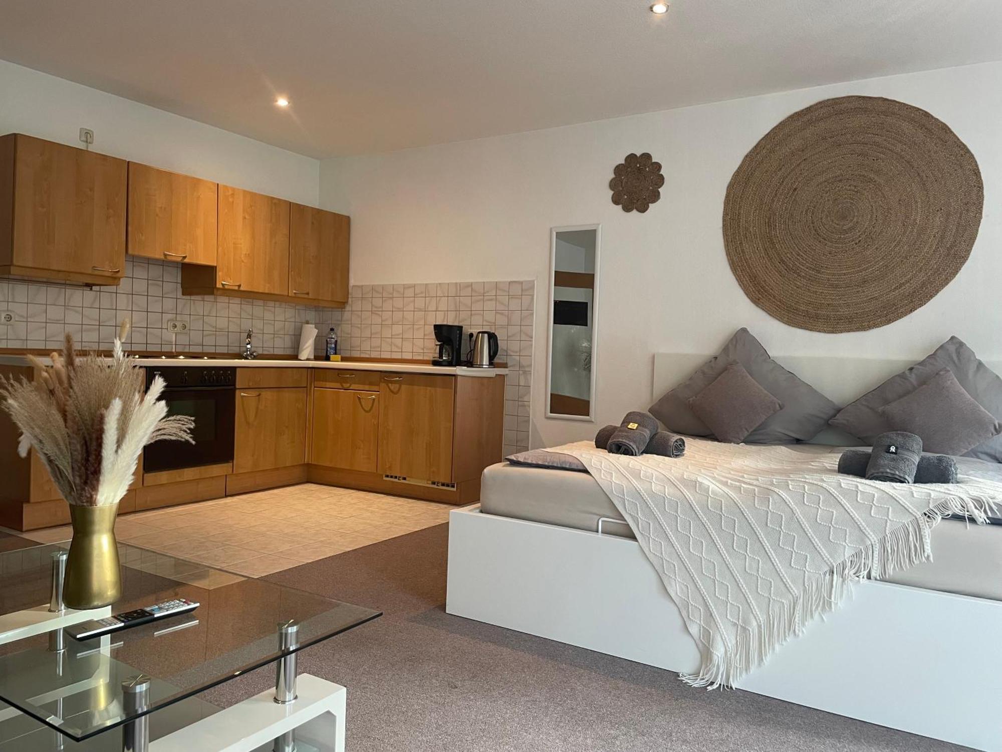 Kingsize Bett Boho Apartment Mit Tiefgarage Naehe Salzburg Freilassing Ngoại thất bức ảnh