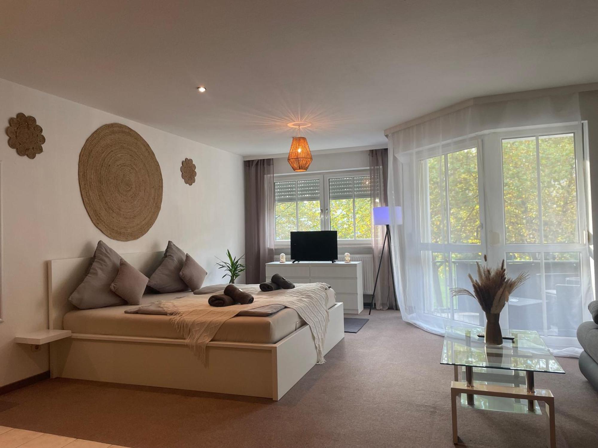 Kingsize Bett Boho Apartment Mit Tiefgarage Naehe Salzburg Freilassing Ngoại thất bức ảnh